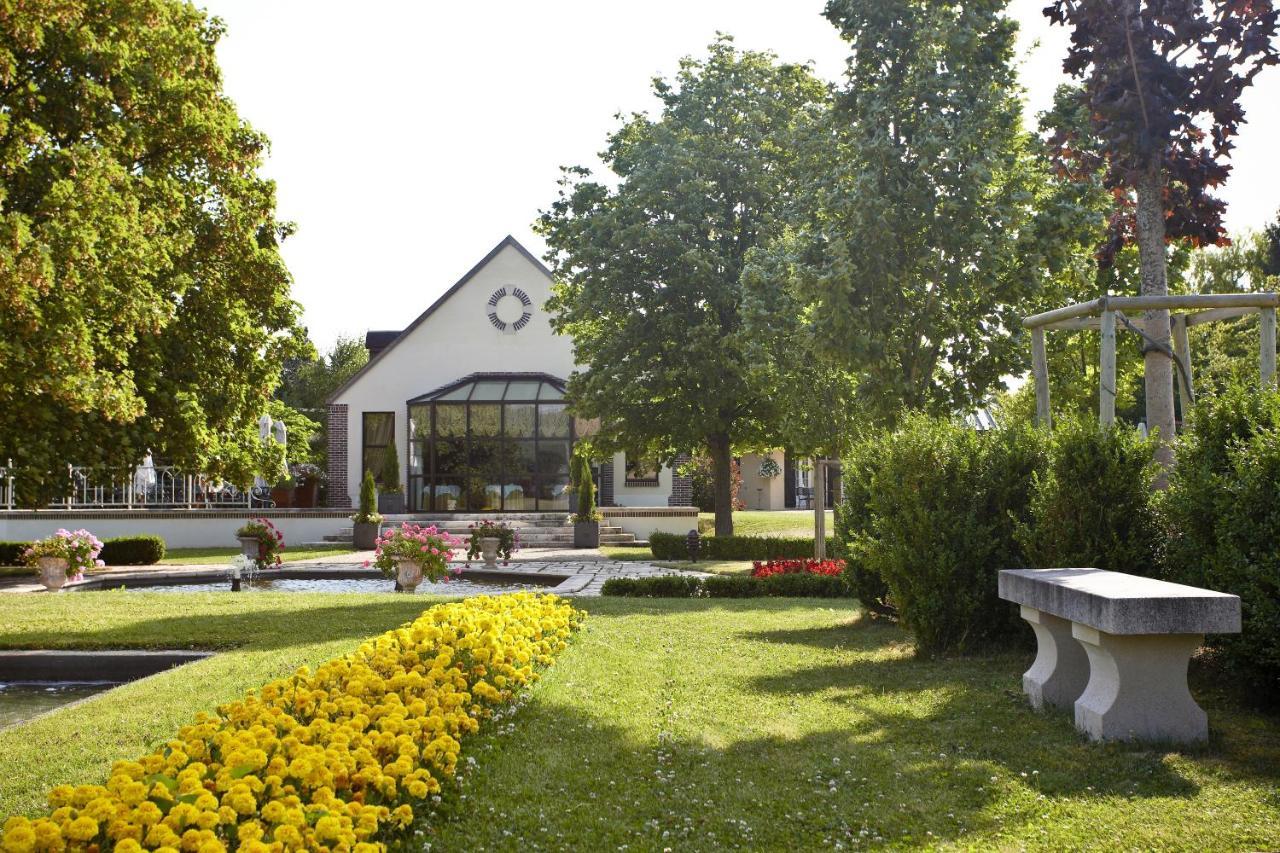 Hostellerie Briqueterie & Spa Champagne Вине Экстерьер фото The new crematorium