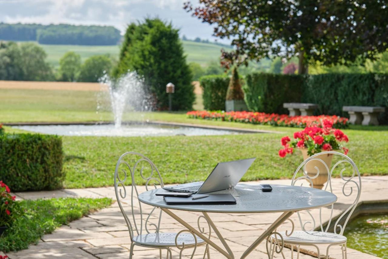Hostellerie Briqueterie & Spa Champagne Вине Экстерьер фото The garden of the Château de Chaumont