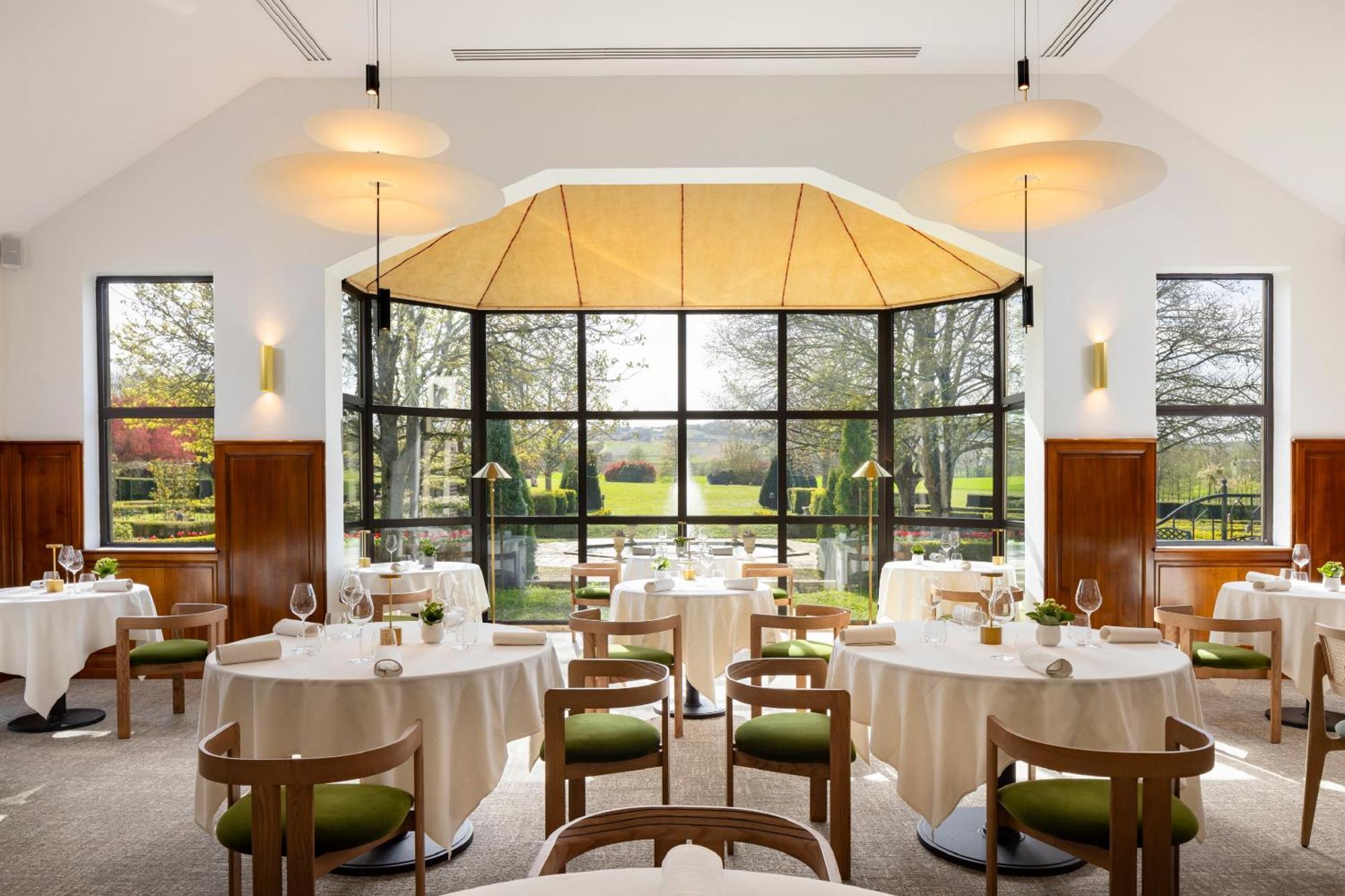 Hostellerie Briqueterie & Spa Champagne Вине Экстерьер фото Restaurant "Le Grand Chef"