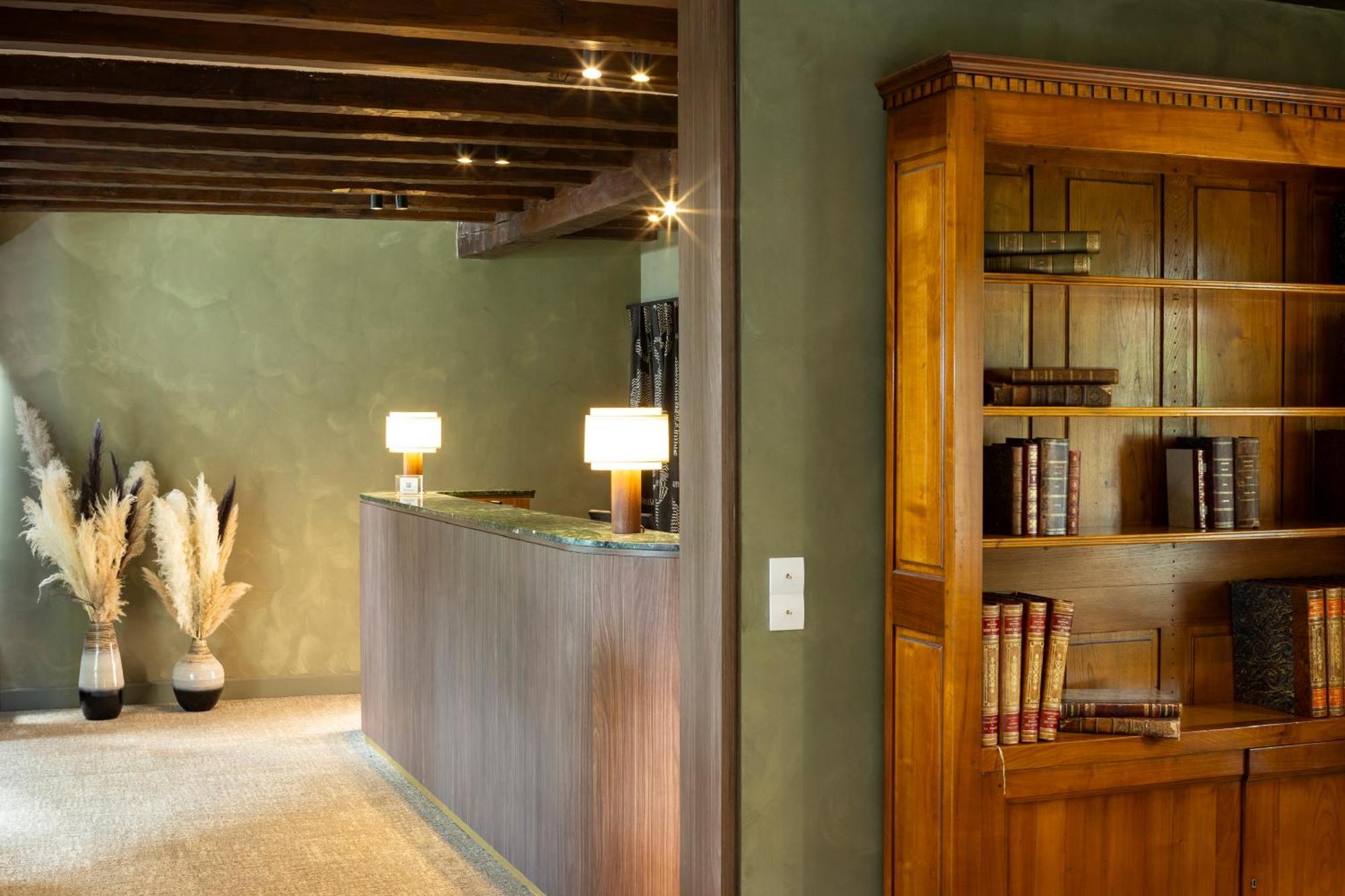 Hostellerie Briqueterie & Spa Champagne Вине Экстерьер фото The library at the Inn at the Opera